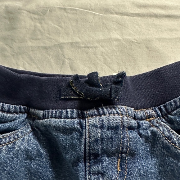 OshKosh B'gosh Fleece Lined Denim Jeans - Picture 3 of 4